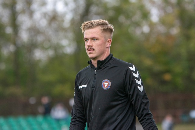 廖三宁17+6杨瀚森5中0 中国男篮不敌马刺.